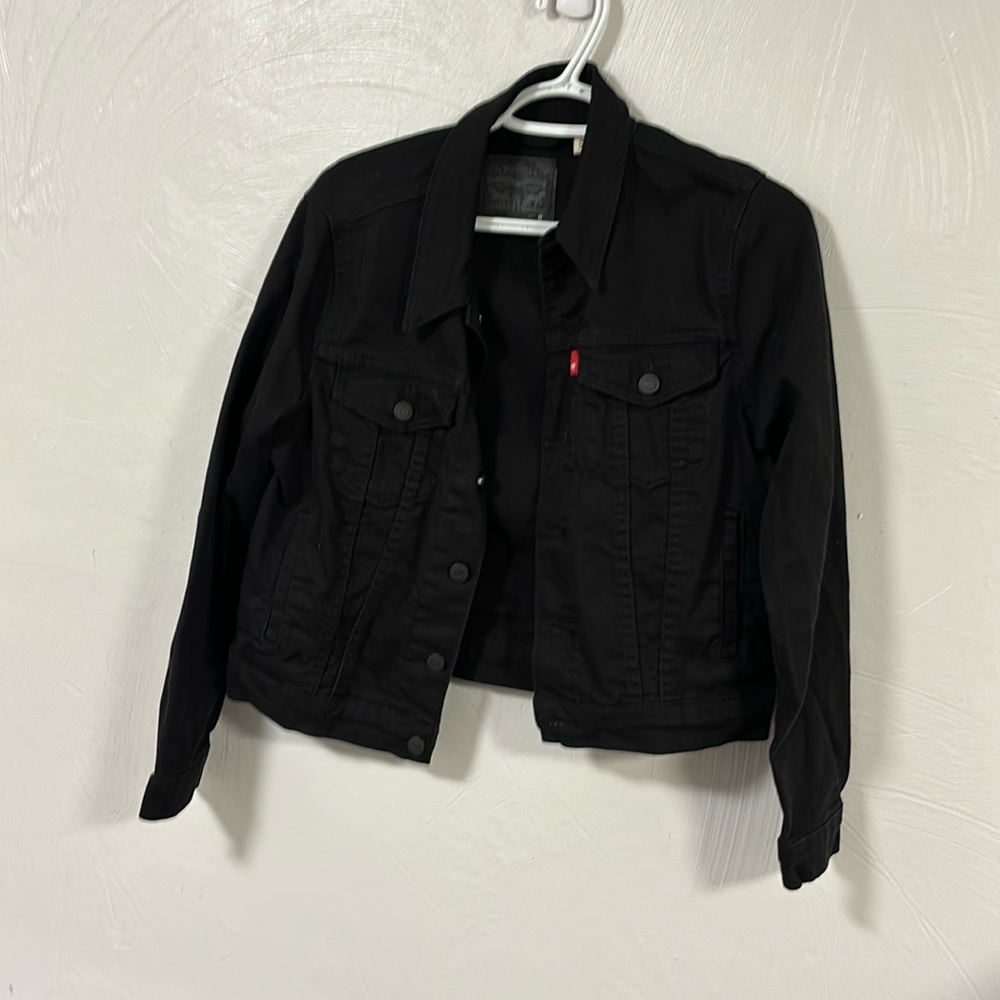 Womens medium Levi Strauss black denim jacket